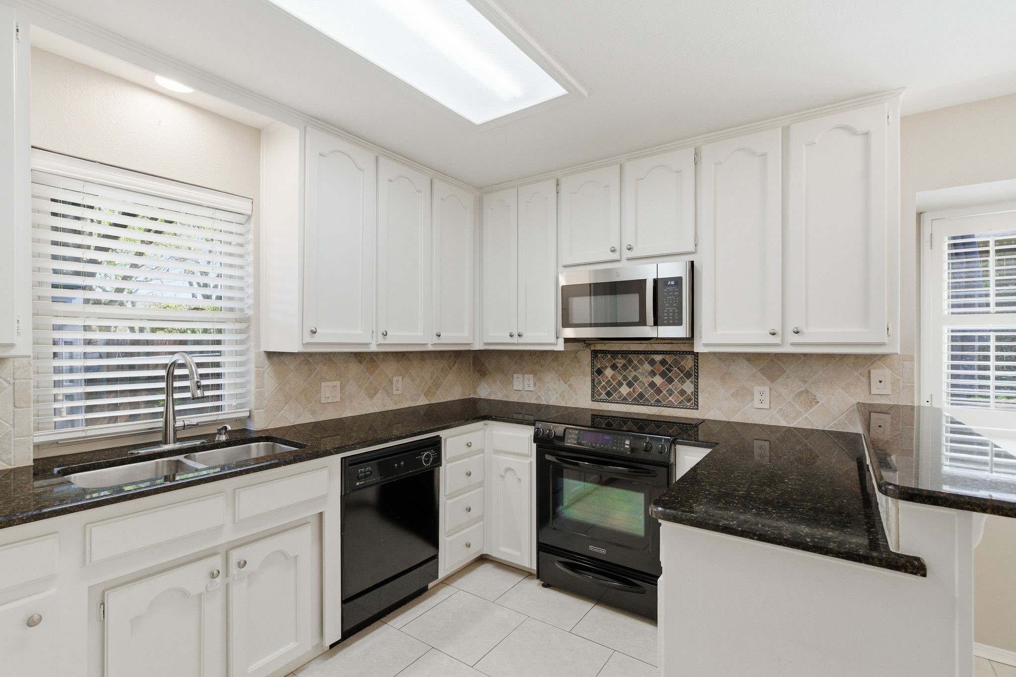 1704 Saxon Drive Bedford TX 76021