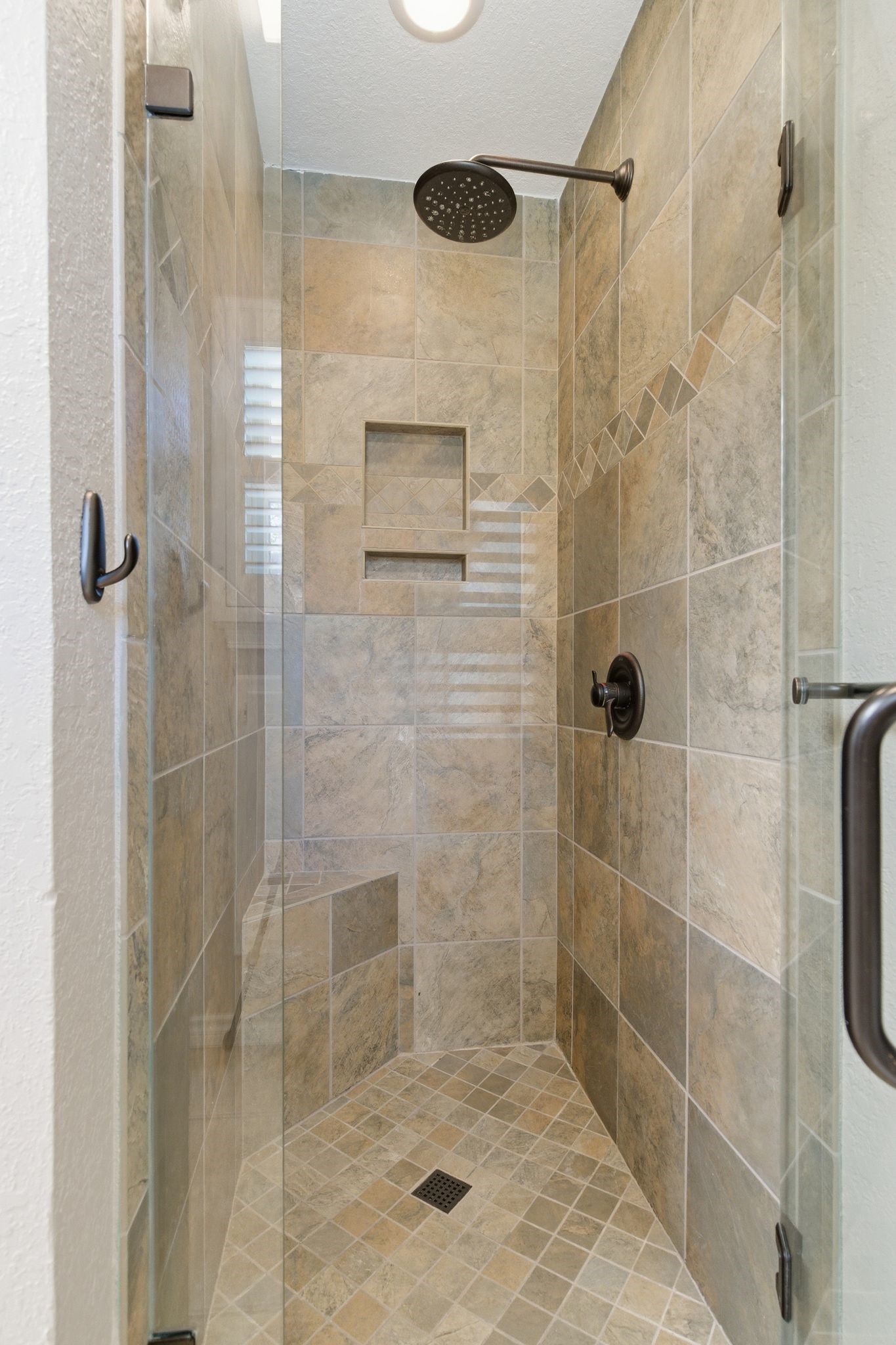 1704 Saxon Drive Bedford TX 76021