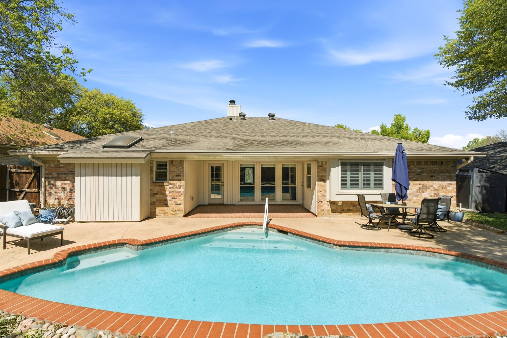 1704 Saxon Drive Bedford TX 76021