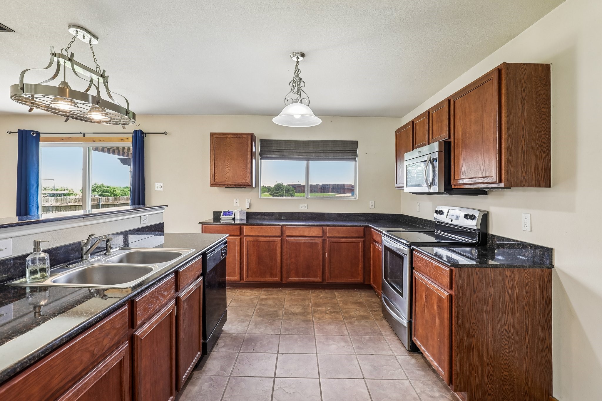 8111 Macgregor Drive Arlington TX 76002