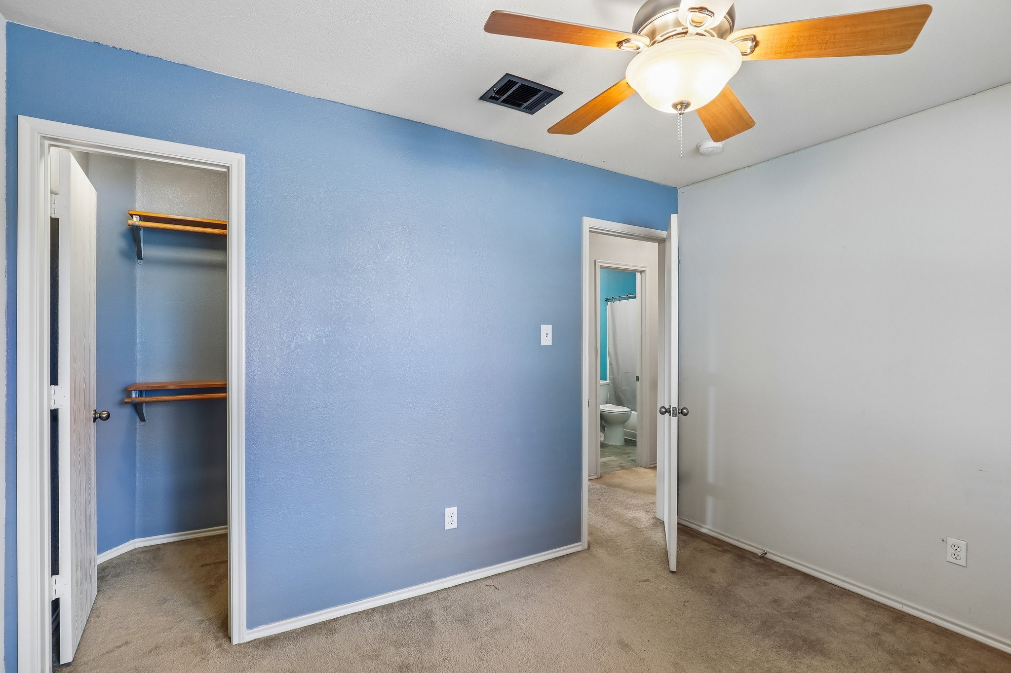 8111 Macgregor Drive Arlington TX 76002