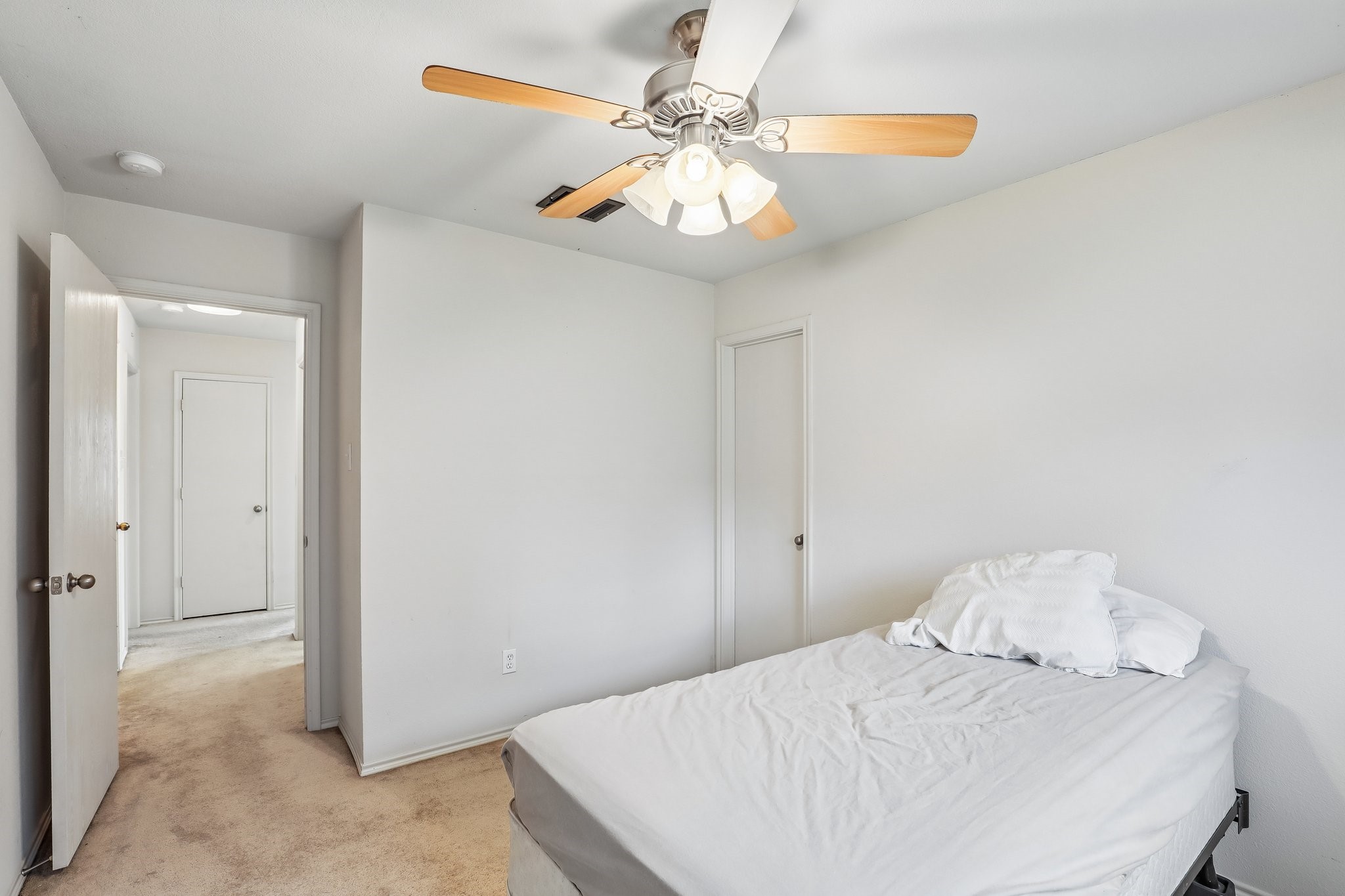 8111 Macgregor Drive Arlington TX 76002
