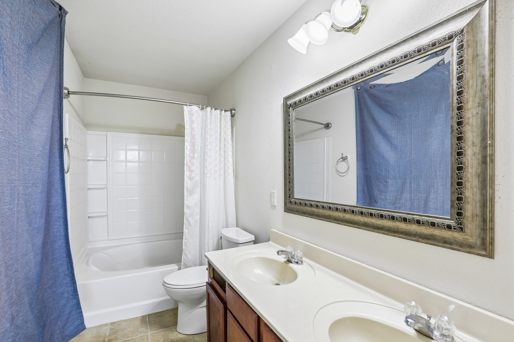 8111 Macgregor Drive Arlington TX 76002