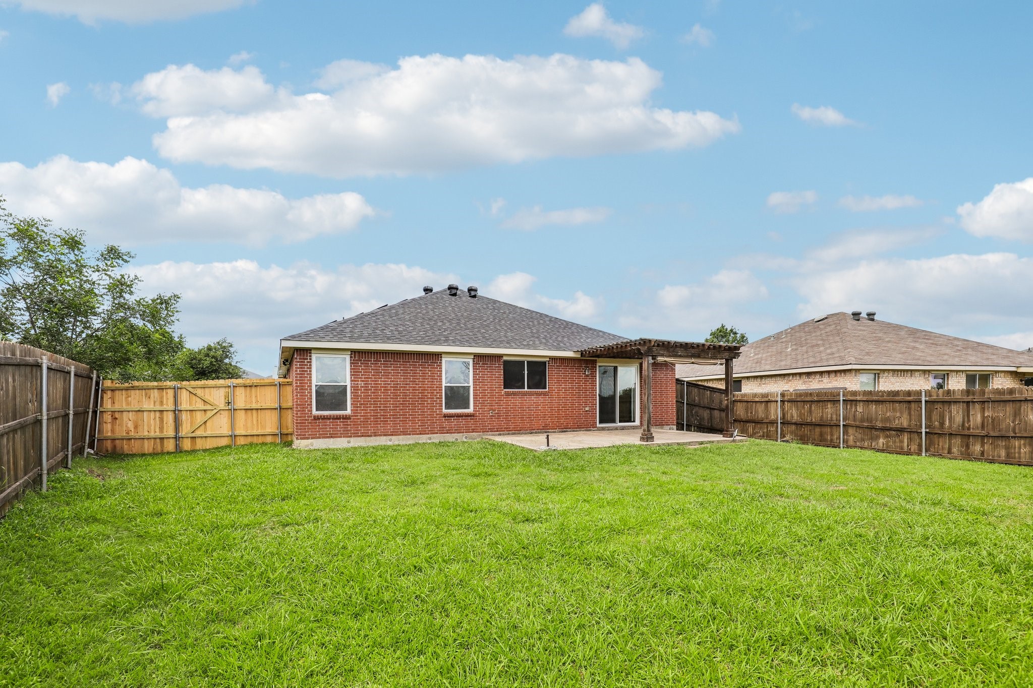 8111 Macgregor Drive Arlington TX 76002