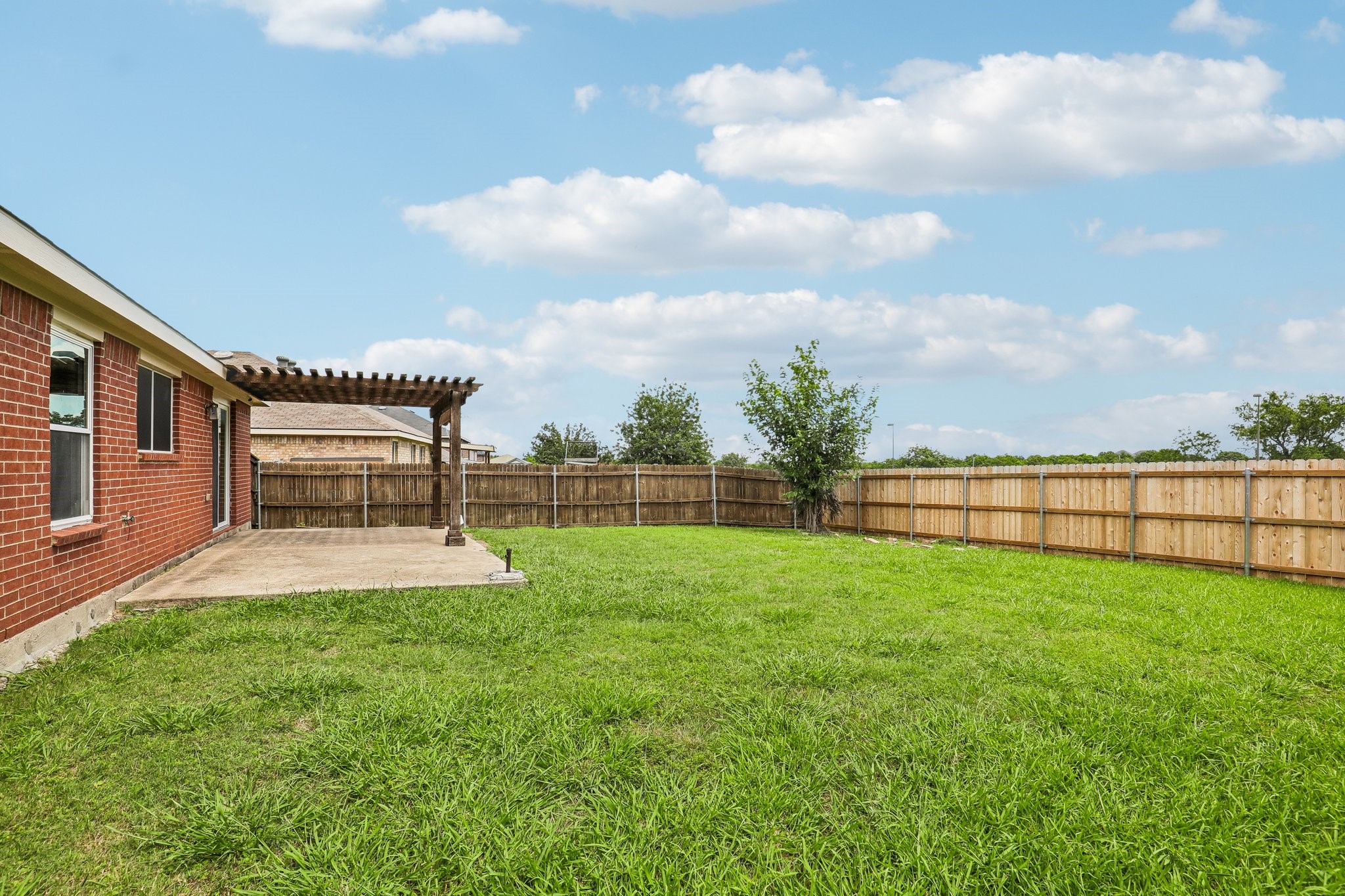 8111 Macgregor Drive Arlington TX 76002