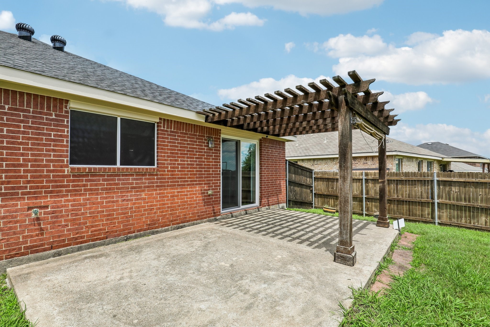 8111 Macgregor Drive Arlington TX 76002