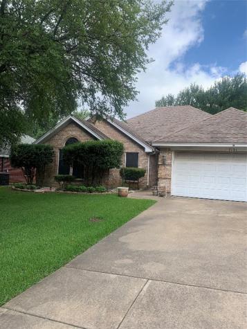 7121 Timberlane Drive North Richland Hills TX 76182