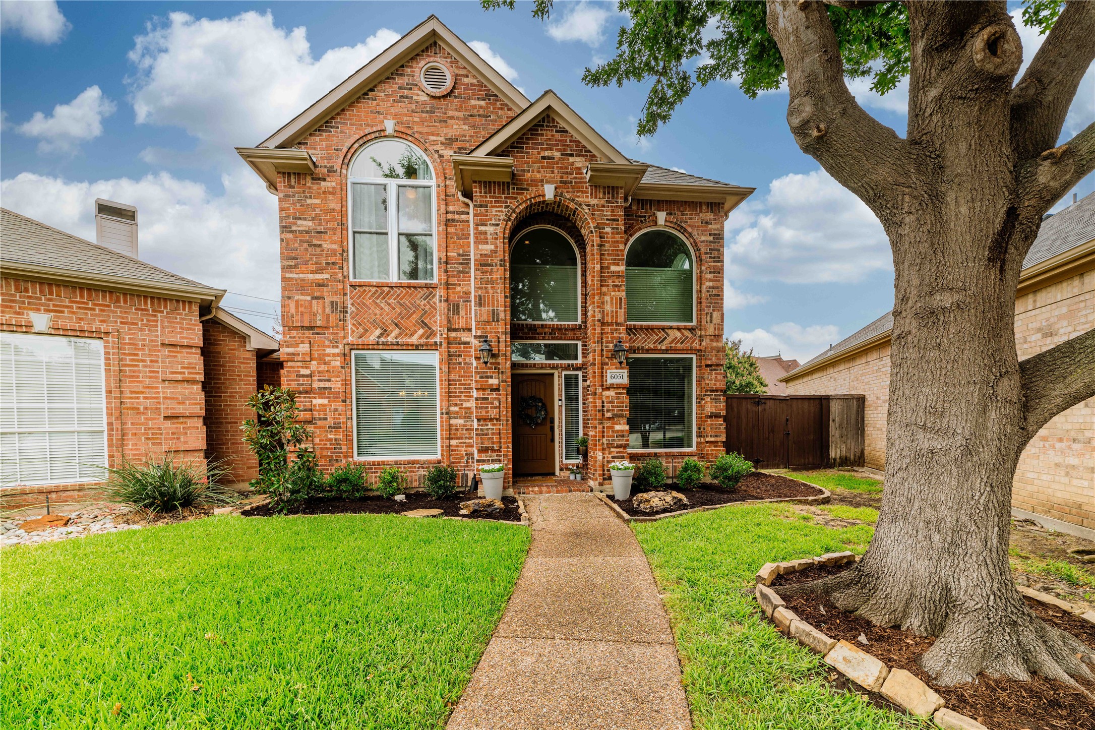 6051 Weymouth Drive Dallas TX 75252