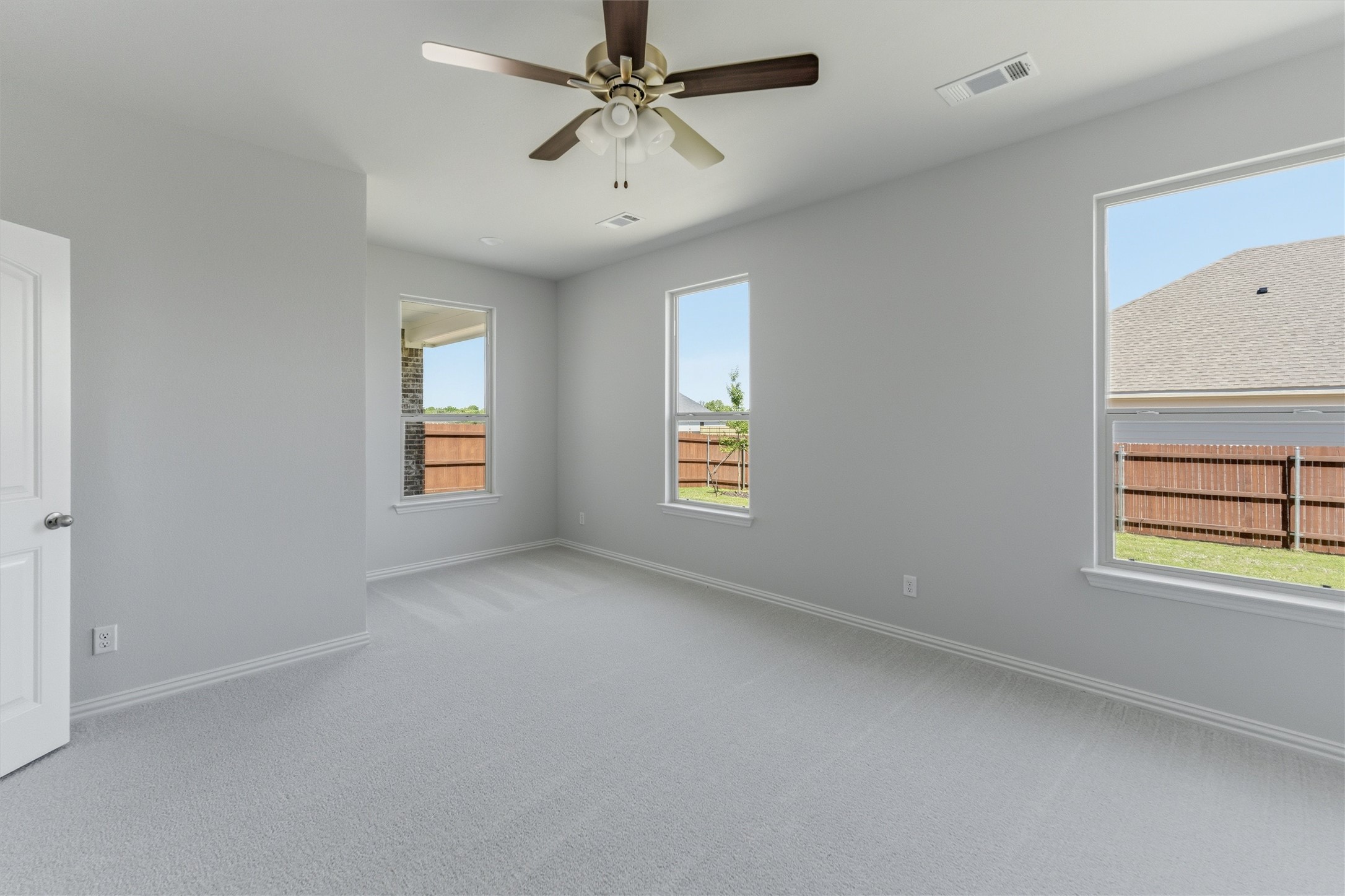 1221 Sabine River Lane Springtown TX 76082