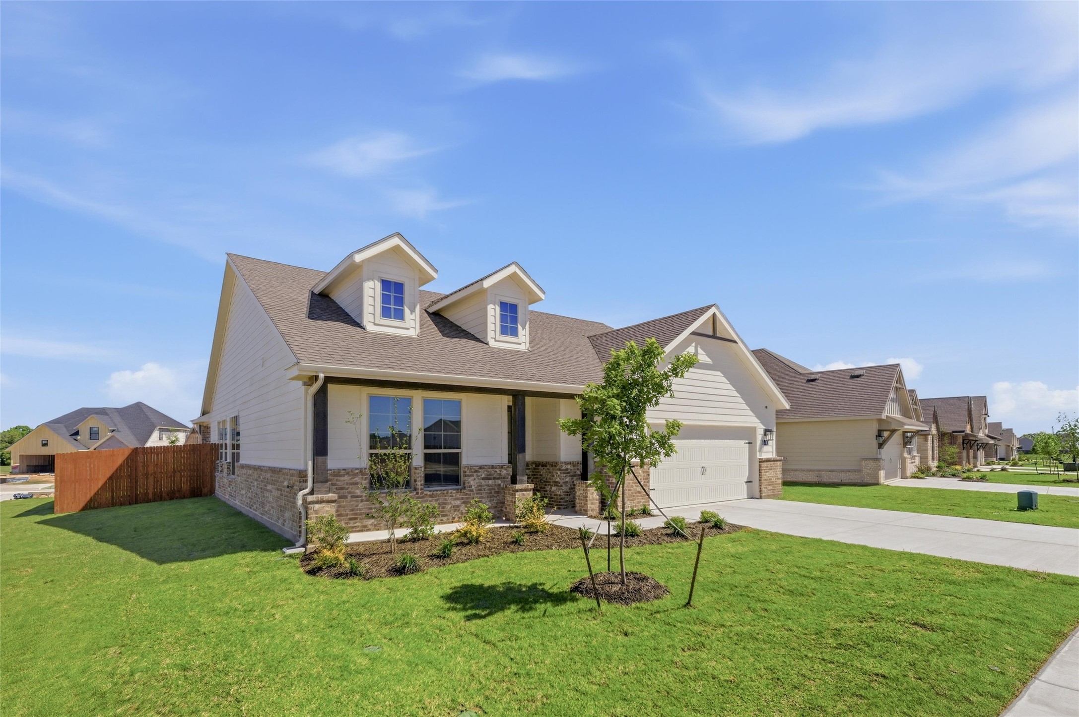 1221 Sabine River Lane Springtown TX 76082