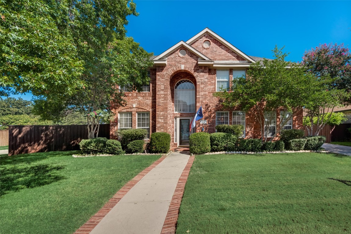 552 Parkview Drive Grand Prairie TX 75052