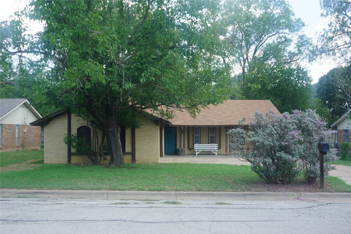 702 Long Drive Mineral Wells TX 76067