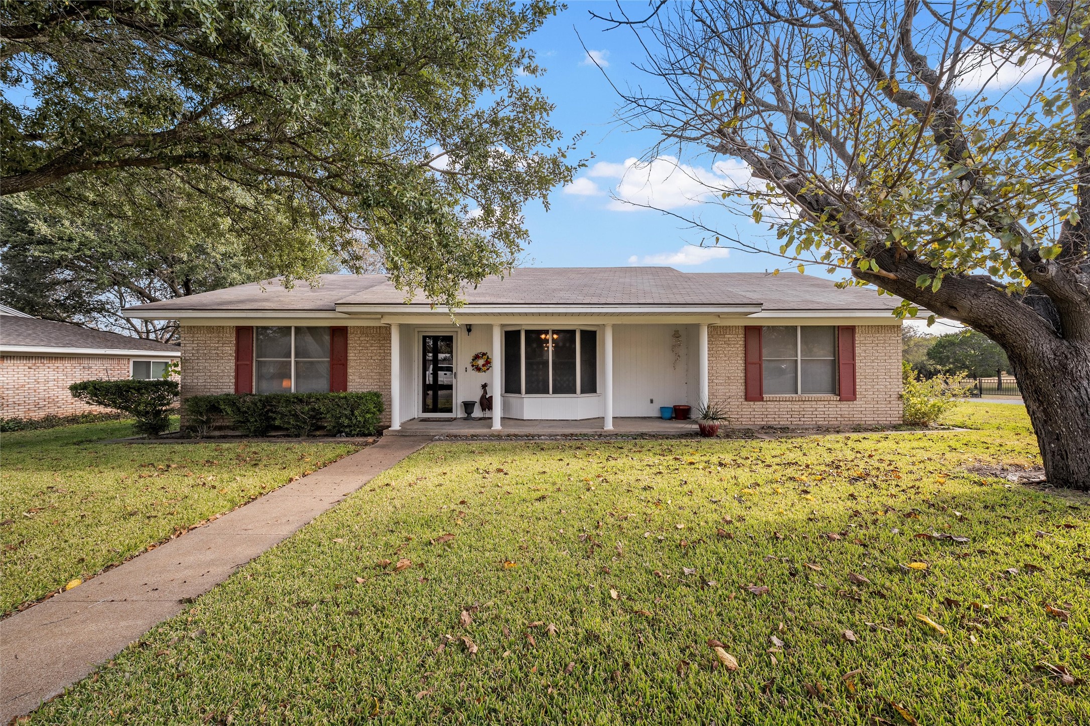 922 S Avenue M Clifton TX 76634