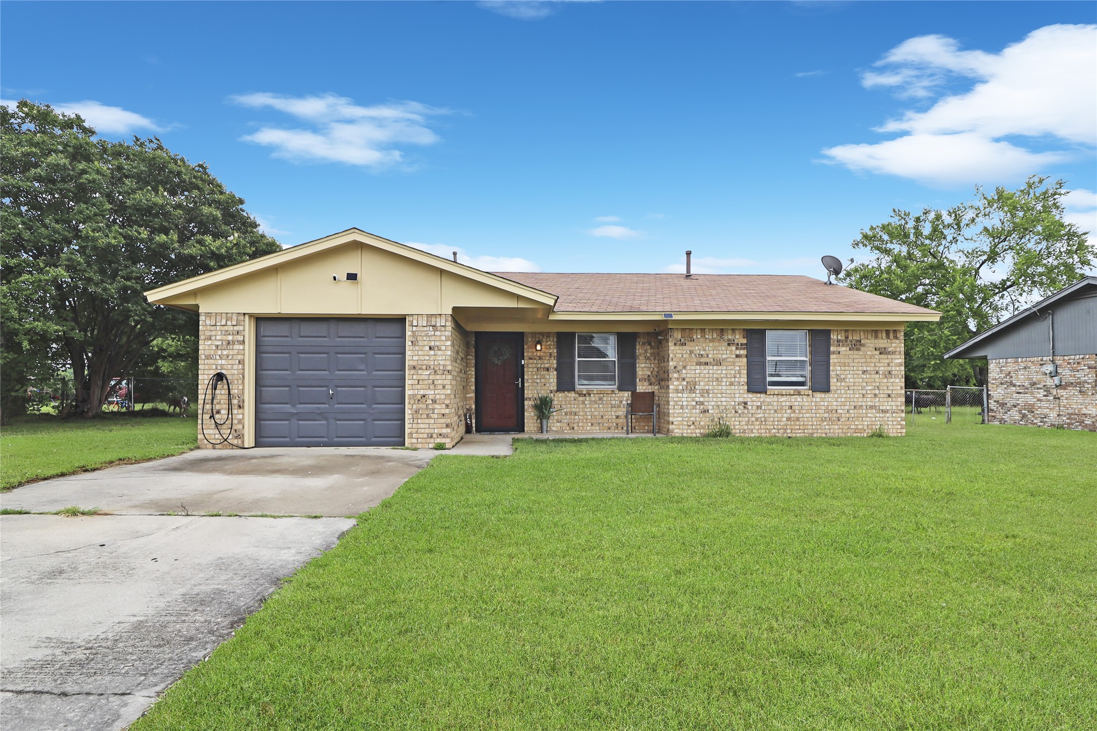 1914 Floral Drive Gainesville TX 76240
