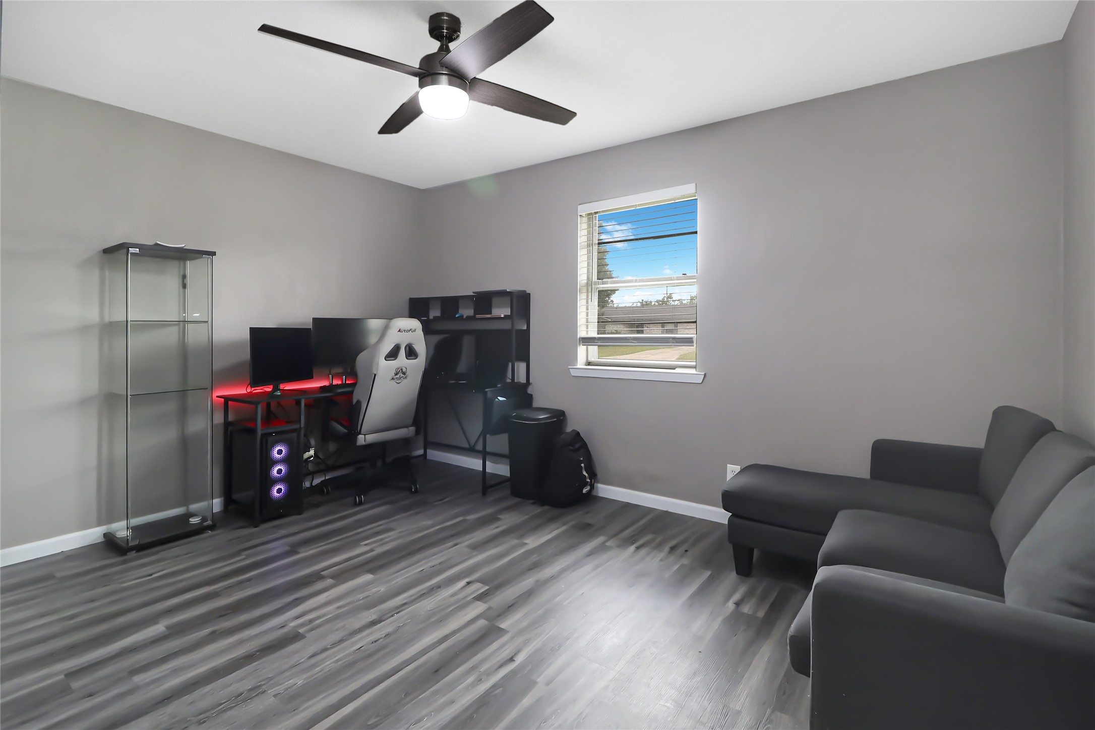 1914 Floral Drive Gainesville TX 76240