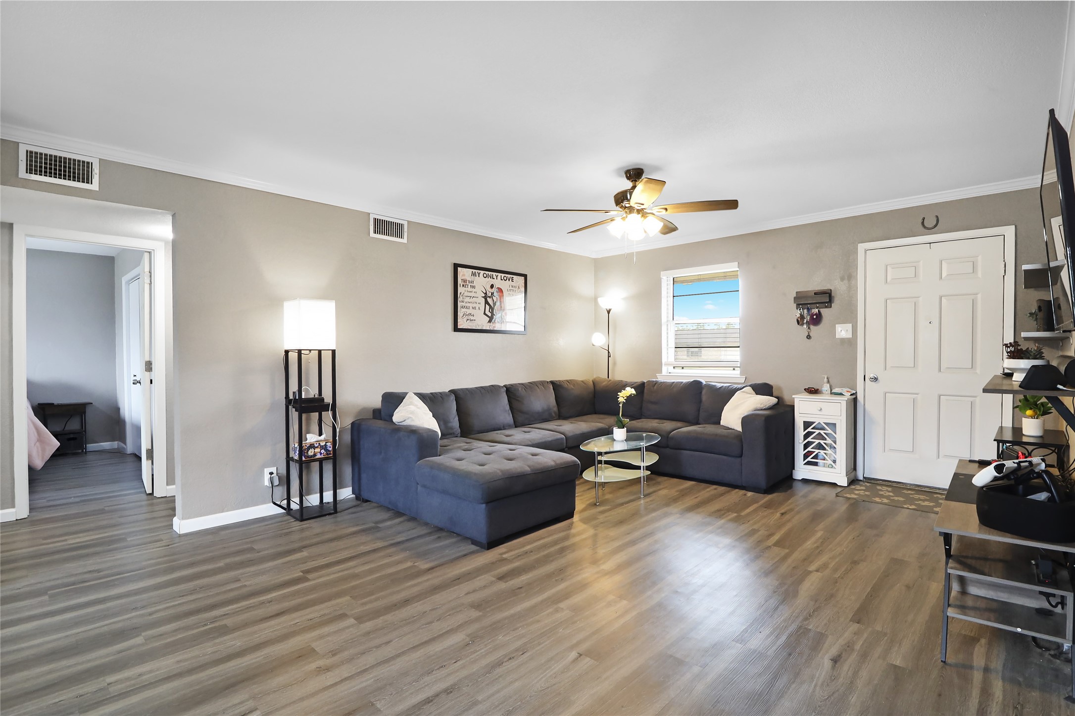 1914 Floral Drive Gainesville TX 76240