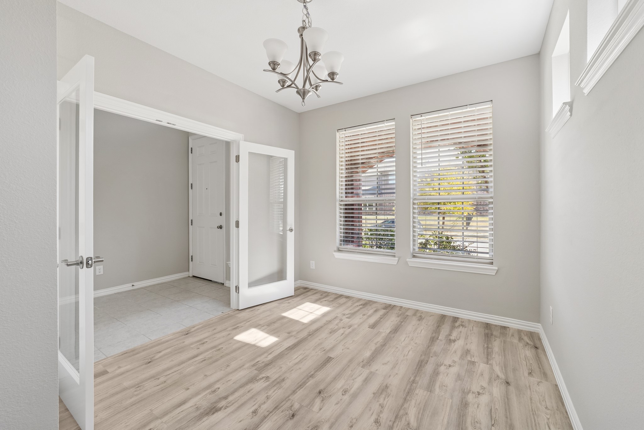 1805 Longwood Lane Garland TX 75042