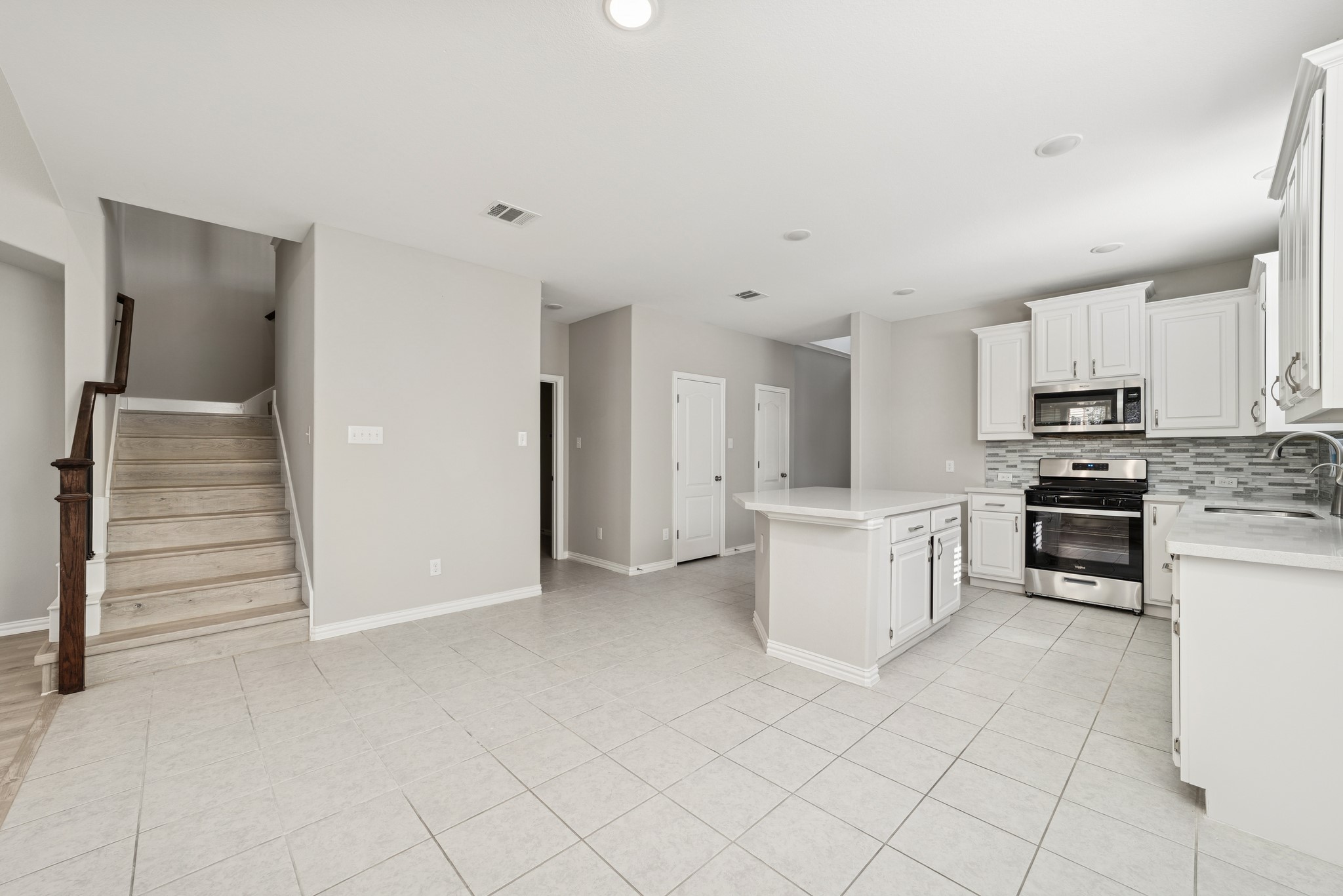 1805 Longwood Lane Garland TX 75042