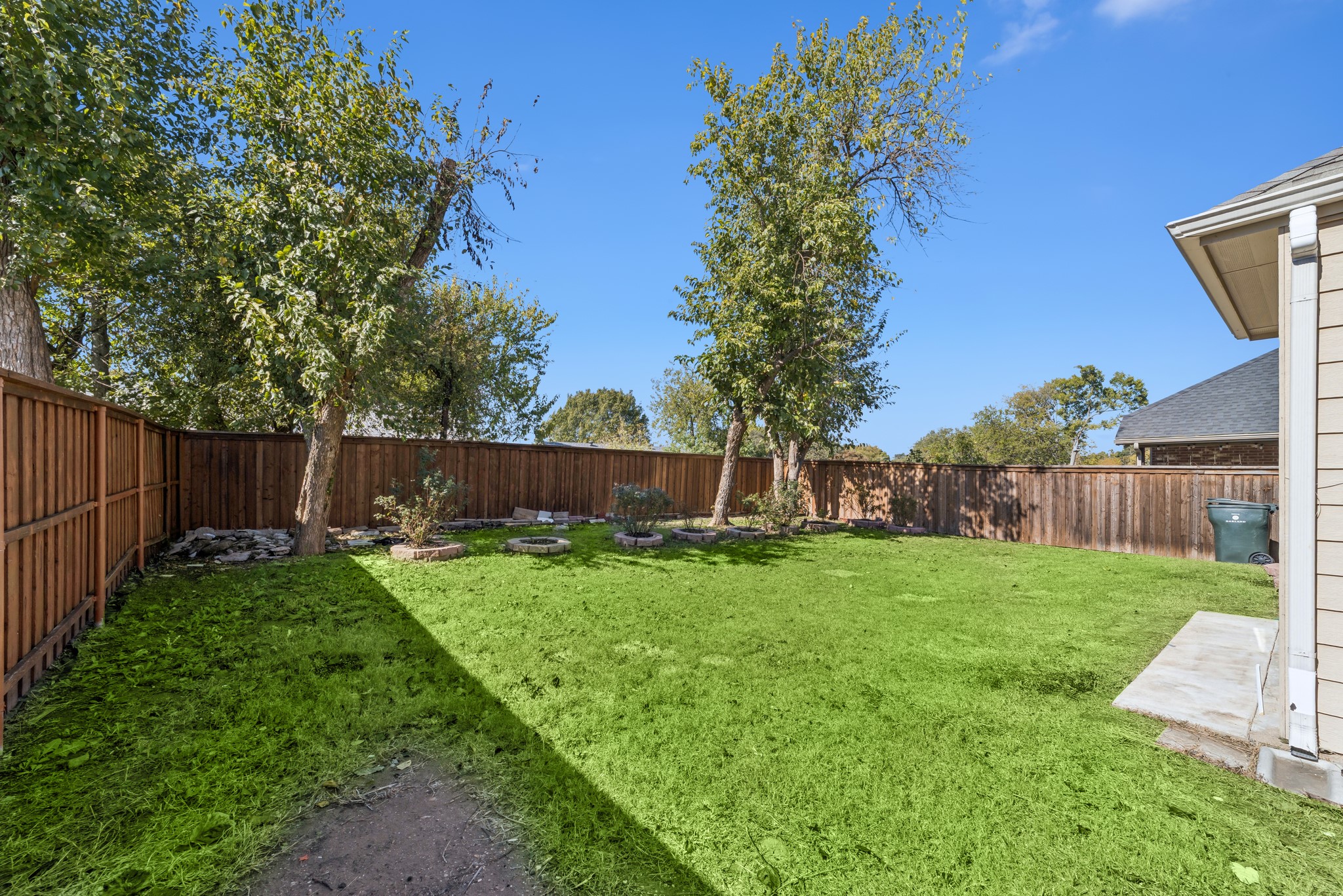 1805 Longwood Lane Garland TX 75042