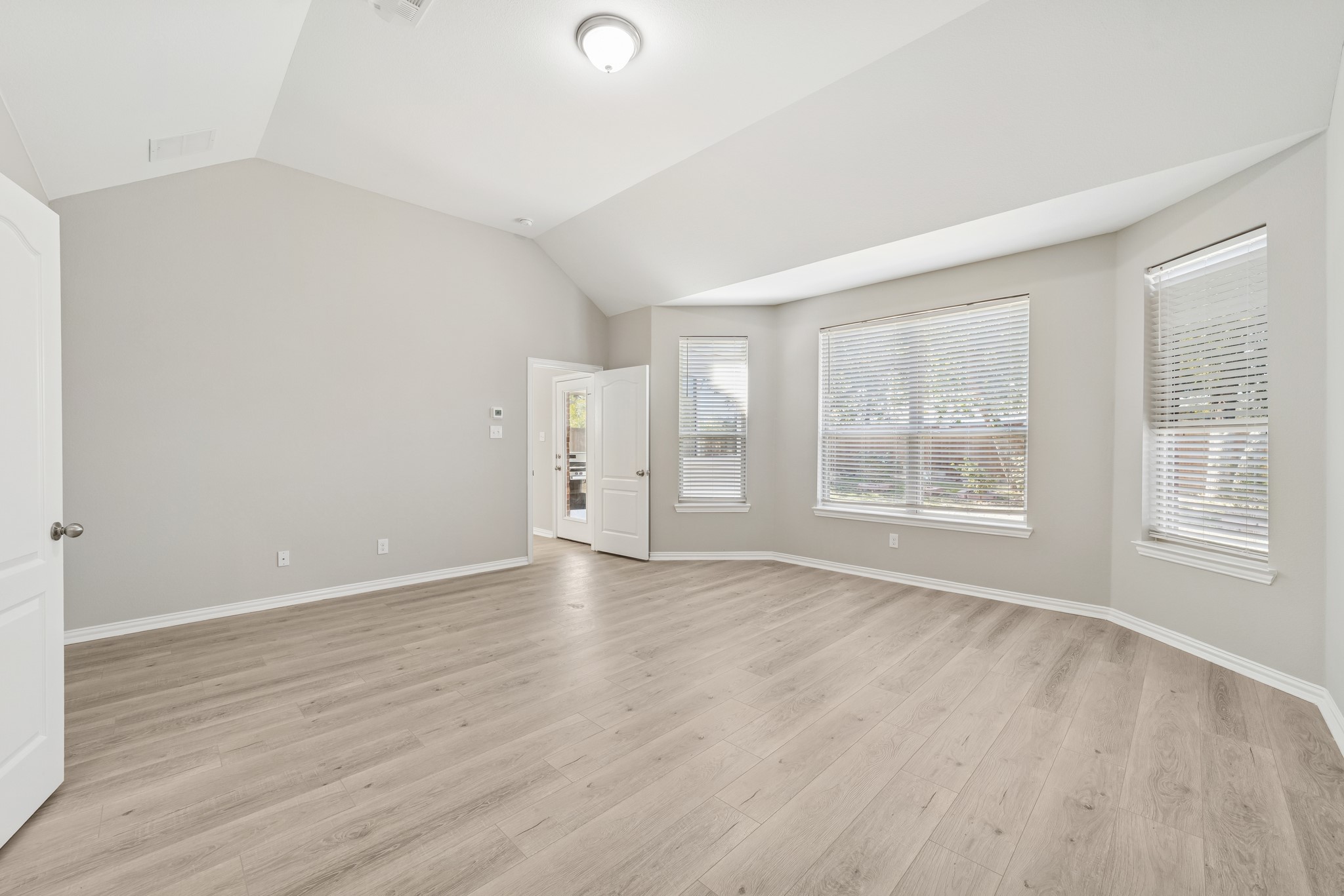 1805 Longwood Lane Garland TX 75042