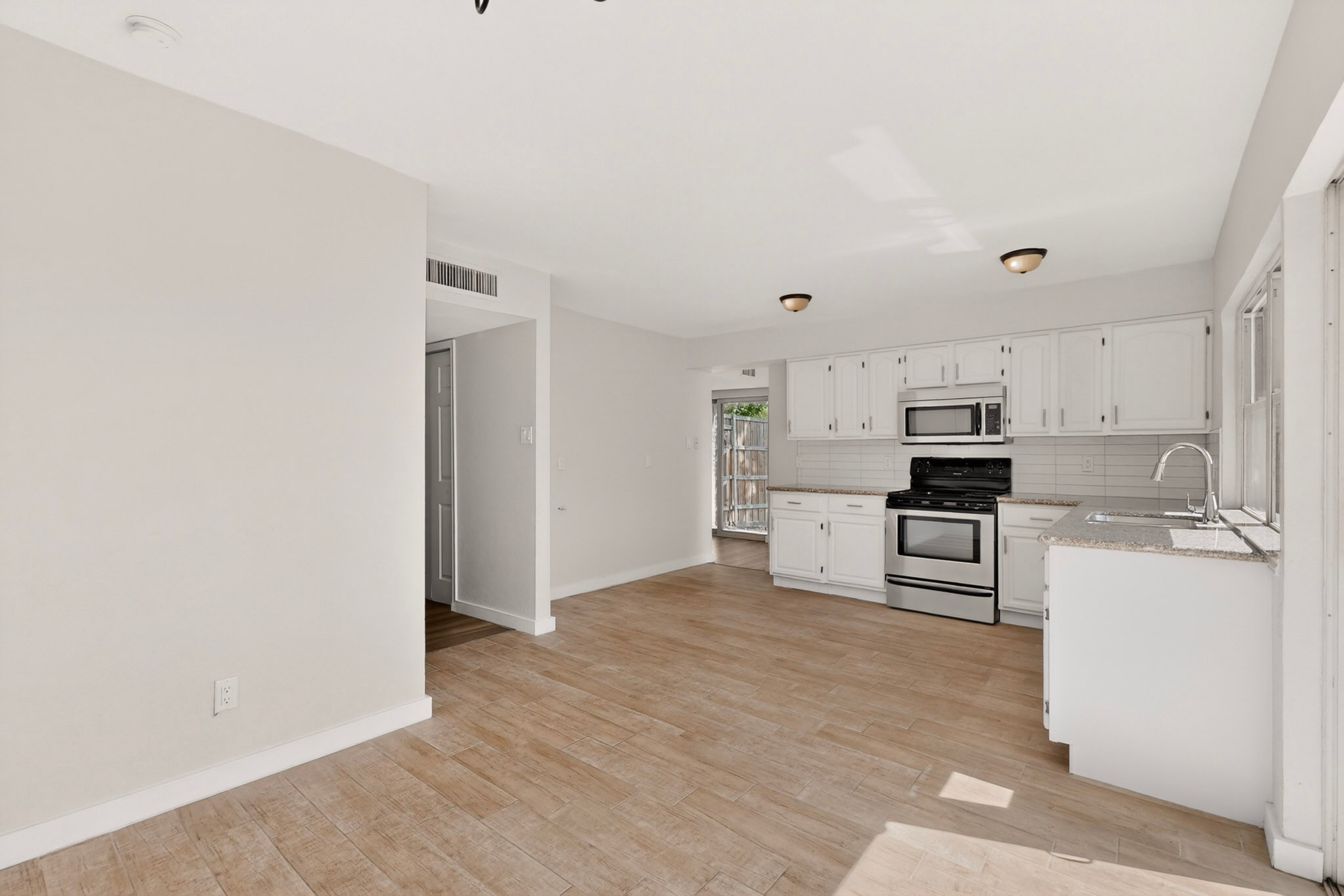 6313 Fallbrook Drive Garland TX 75043