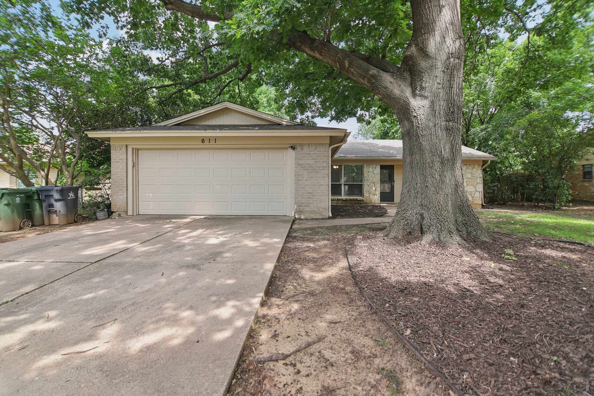 611 Buffalo Drive Arlington TX 76013