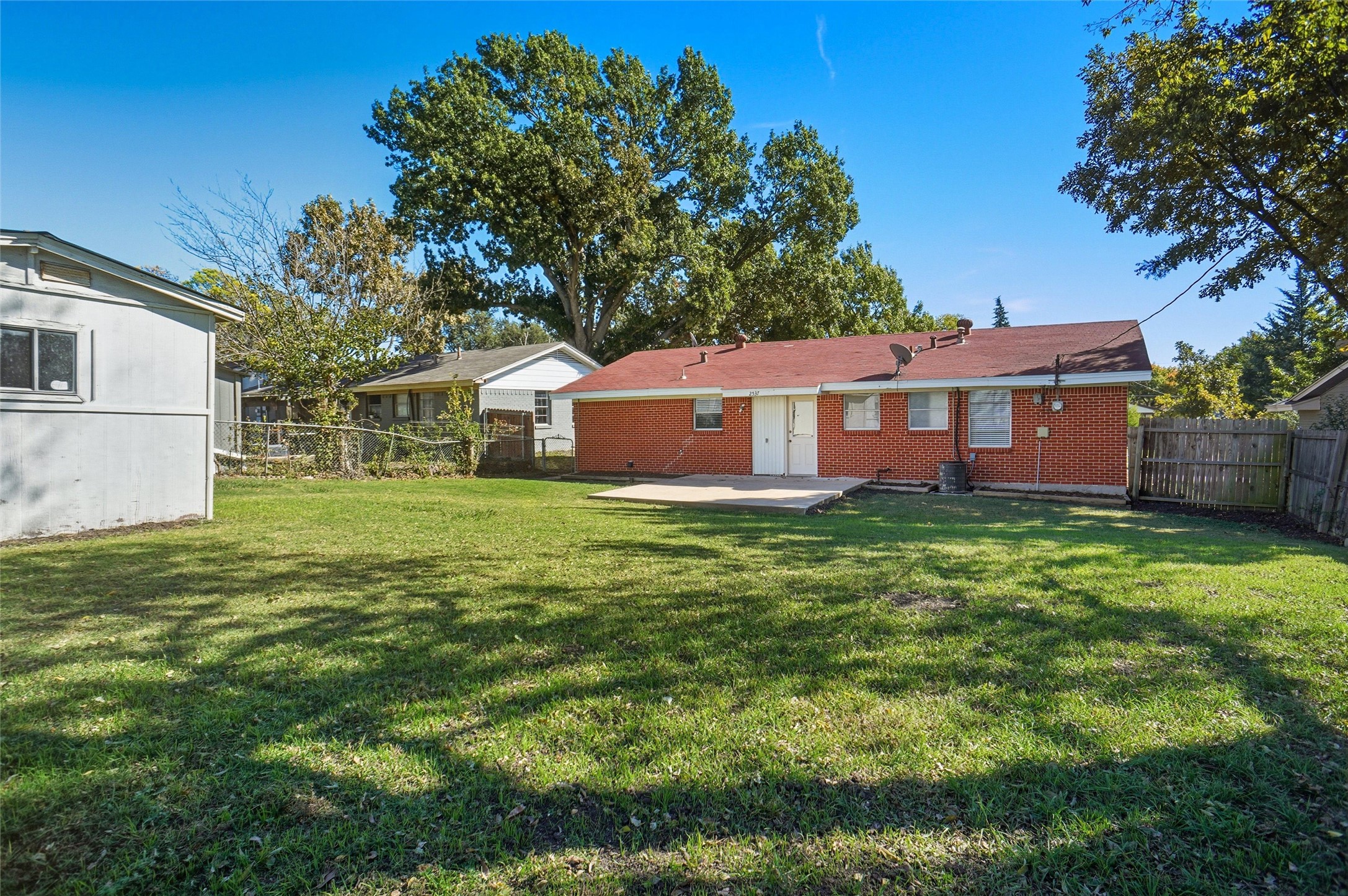 2537 Vickie Street Mesquite TX 75149
