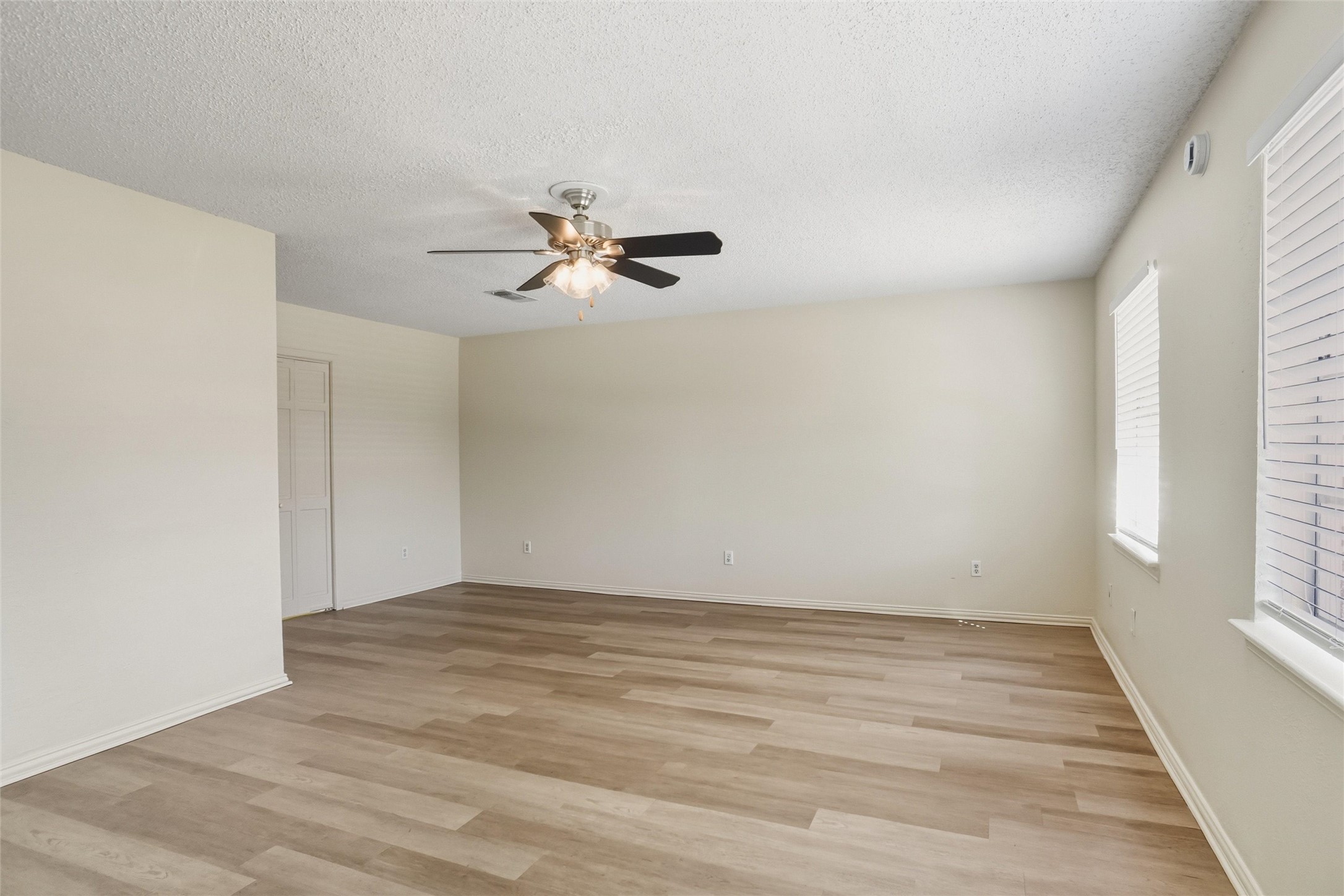 2537 Vickie Street Mesquite TX 75149
