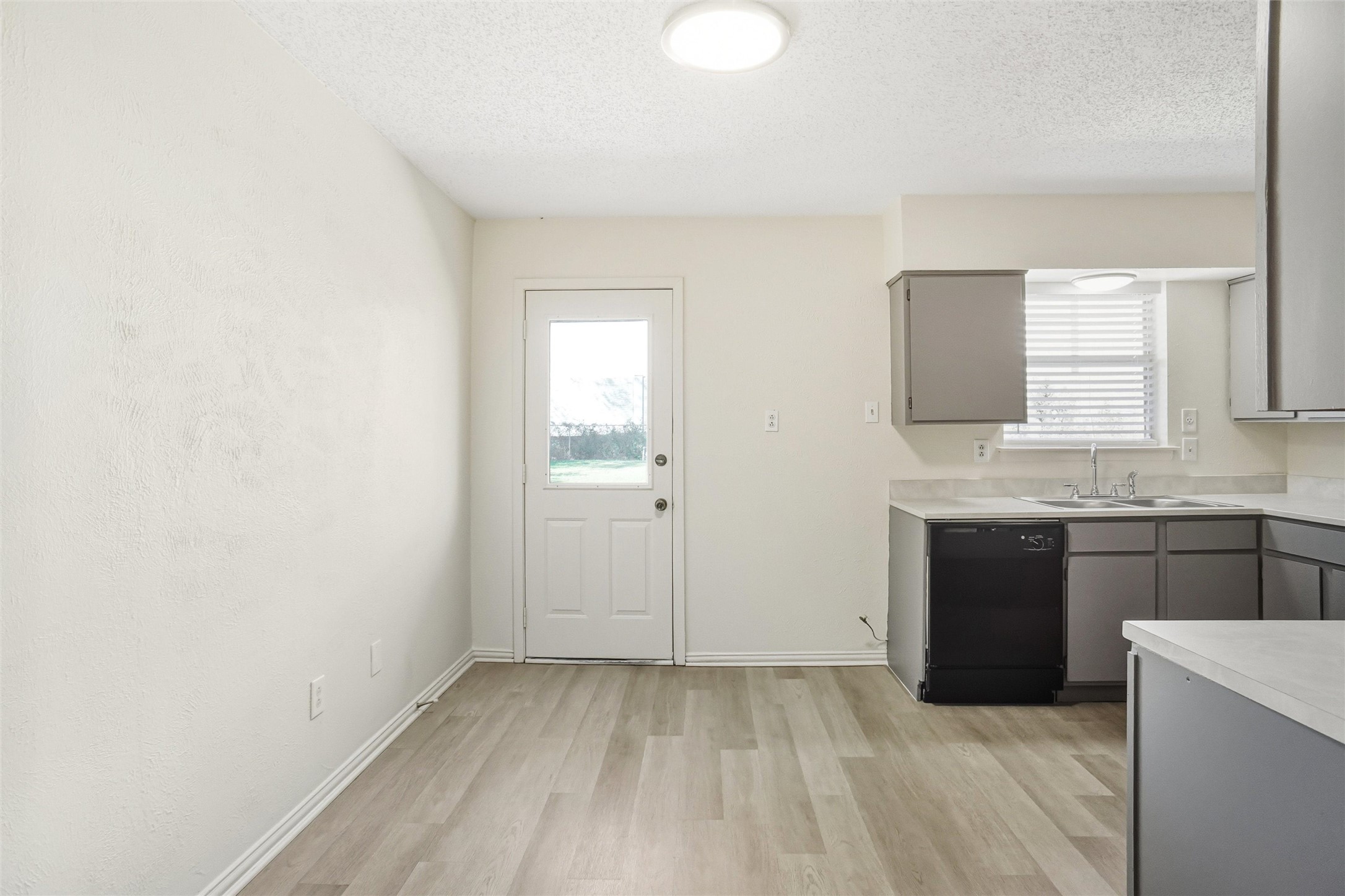2537 Vickie Street Mesquite TX 75149