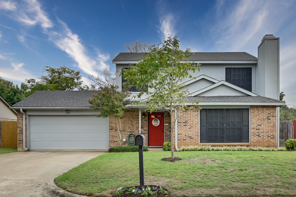 1927 Lost Creek Drive Arlington TX 76006