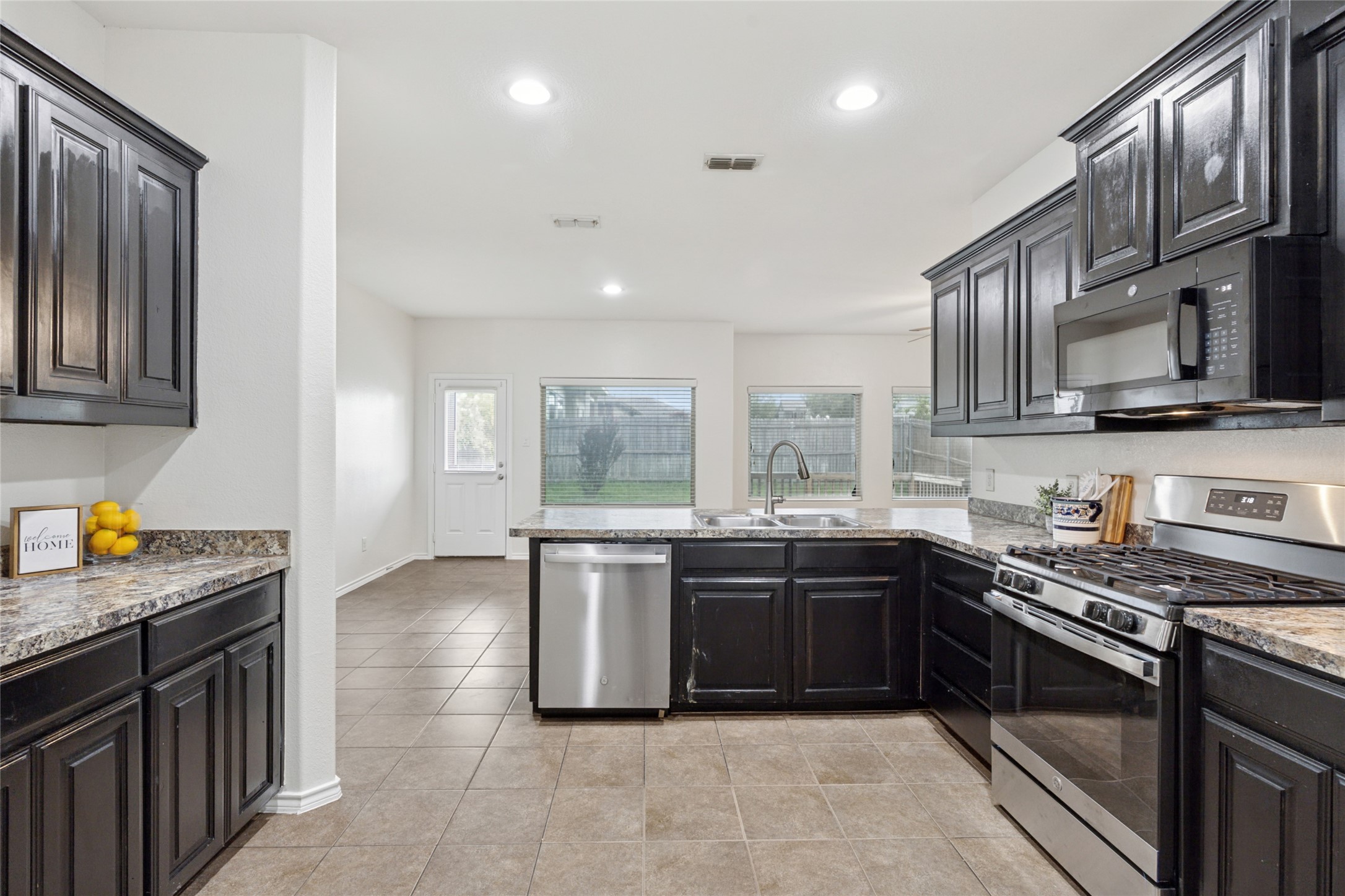4509 Barberry Tree Cove Fort Worth TX 76036