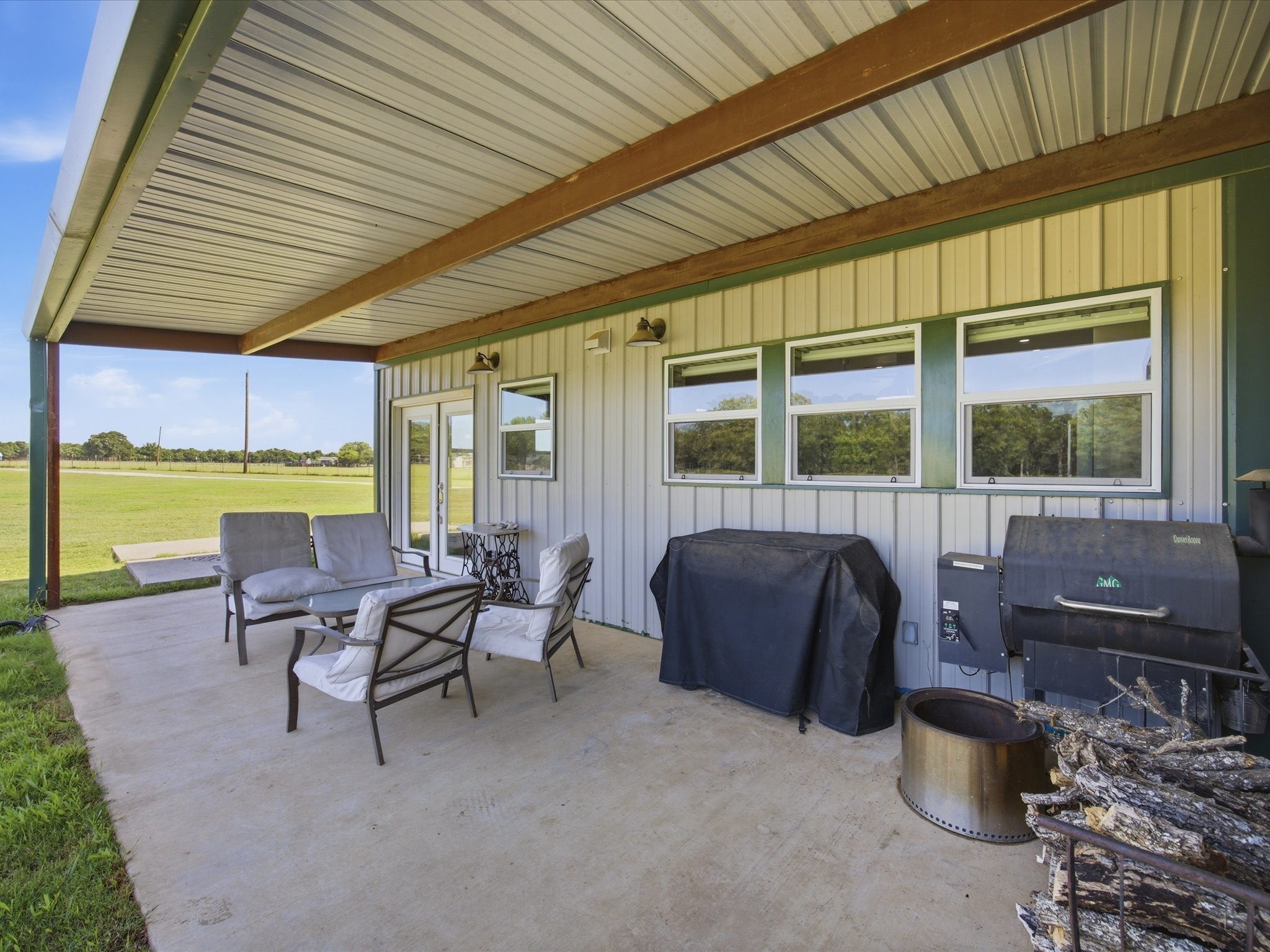 209 County Road 2696 Alvord TX 76225