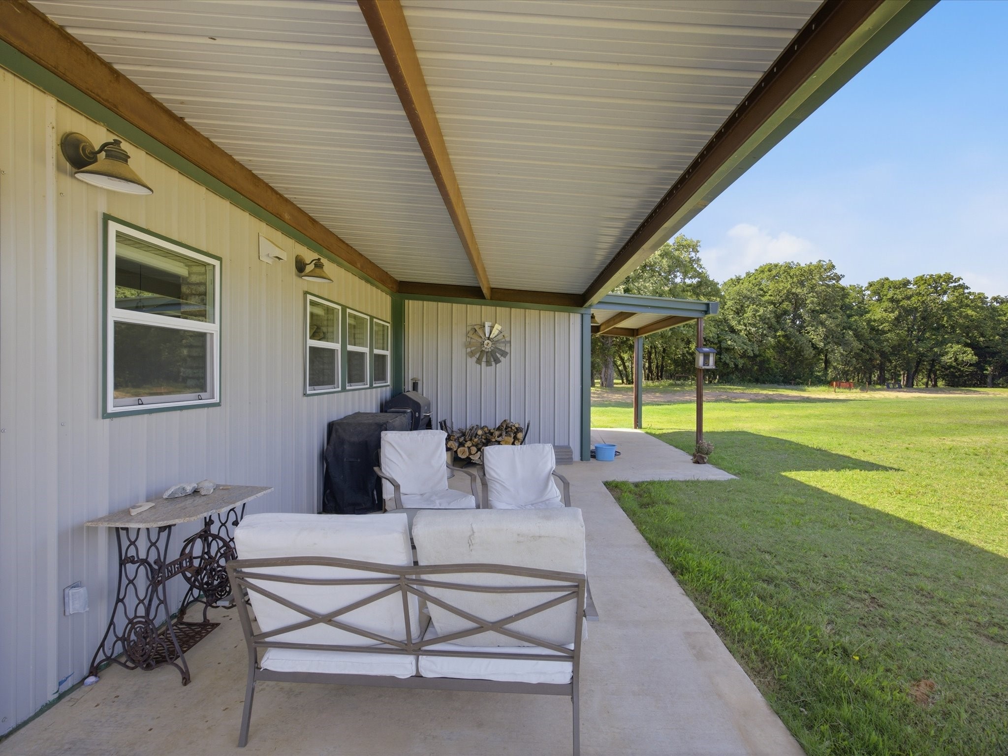 209 County Road 2696 Alvord TX 76225