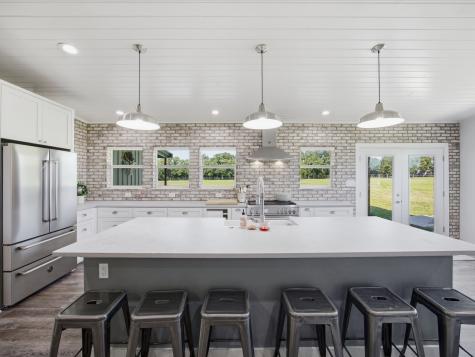 209 County Road 2696 Alvord TX 76225