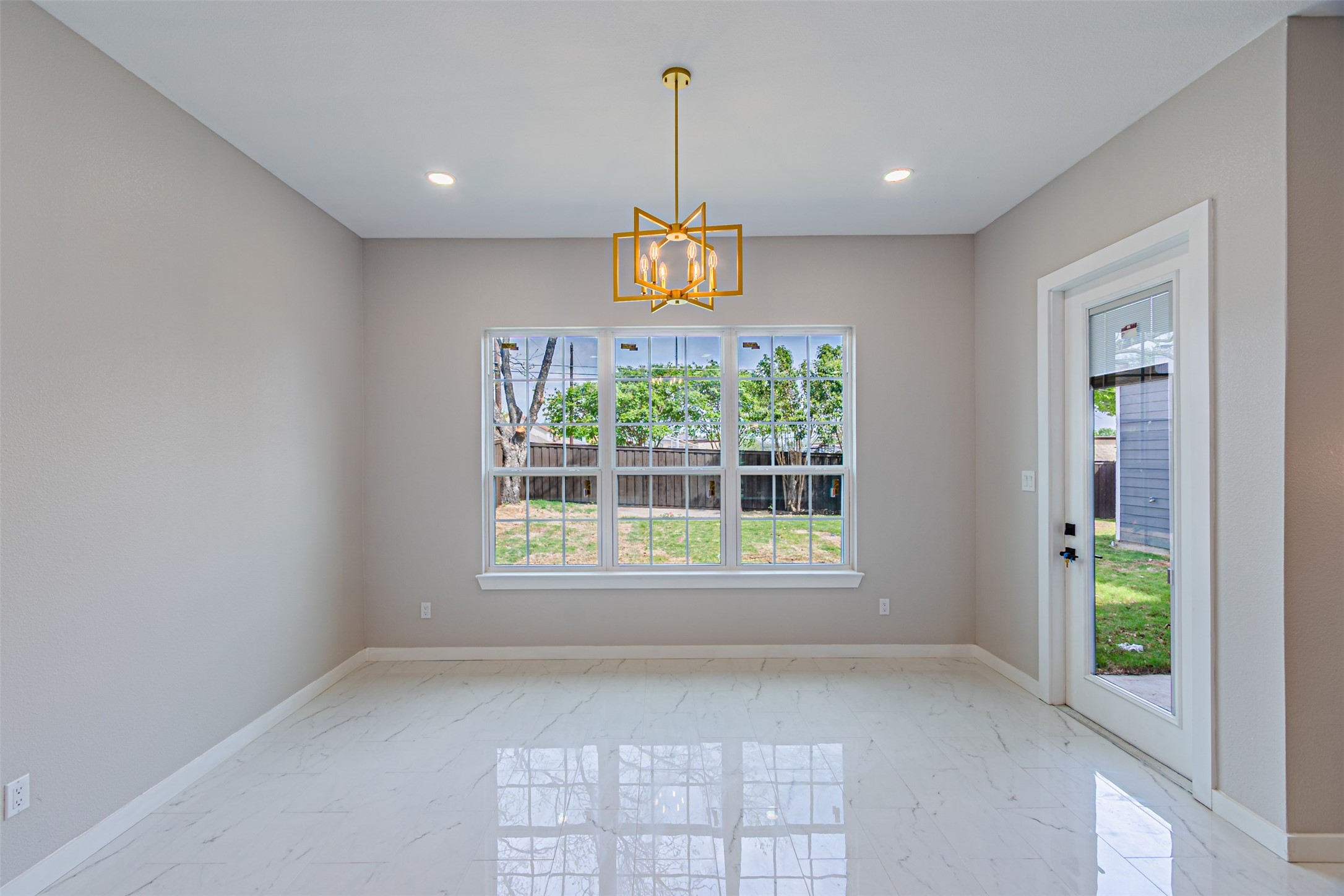 901 Bandera Lane Garland TX 75040
