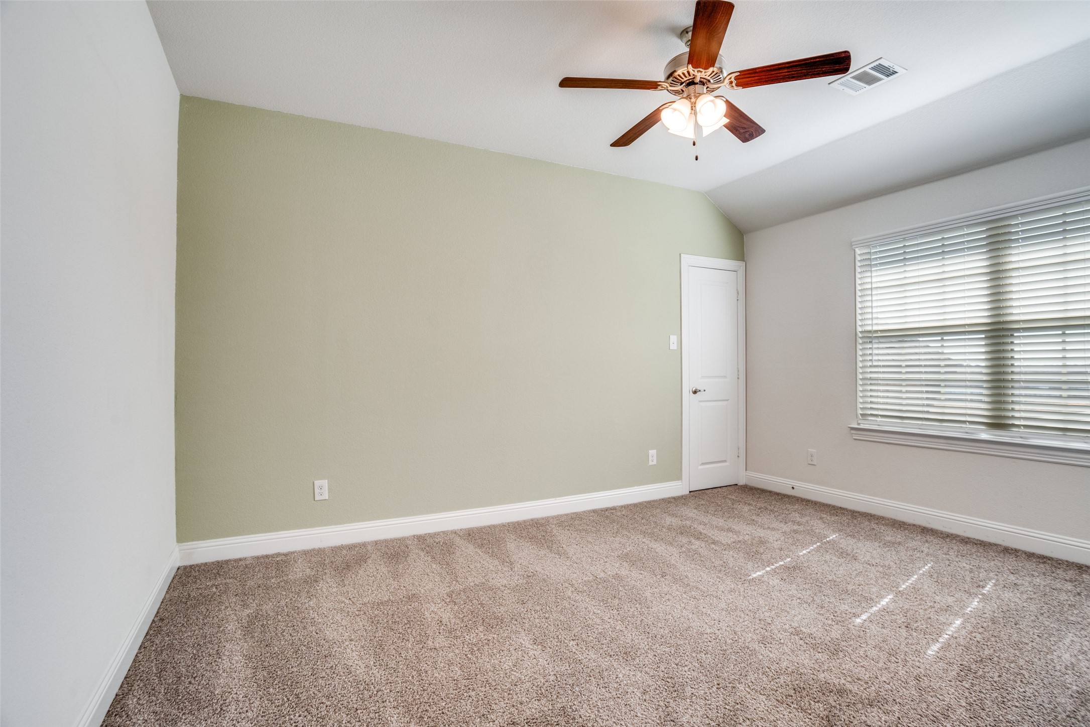 10421 Table Bluff Street Aubrey TX 76227