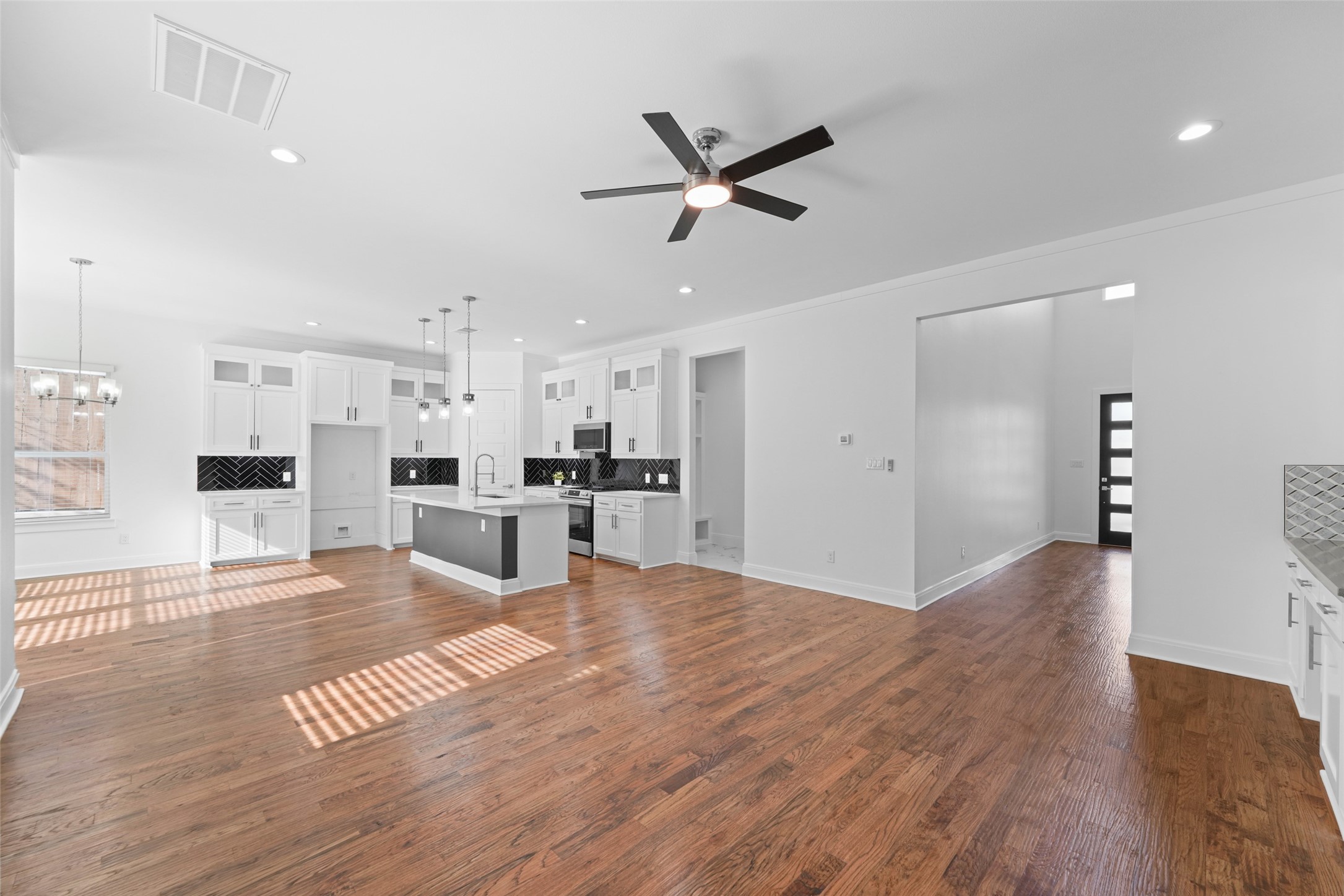 1320 Compton Street Dallas TX 75203