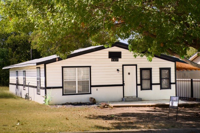 8437 Redonda Street White Settlement TX 76108