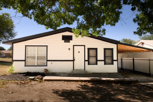 8437 Redonda Street White Settlement TX 76108