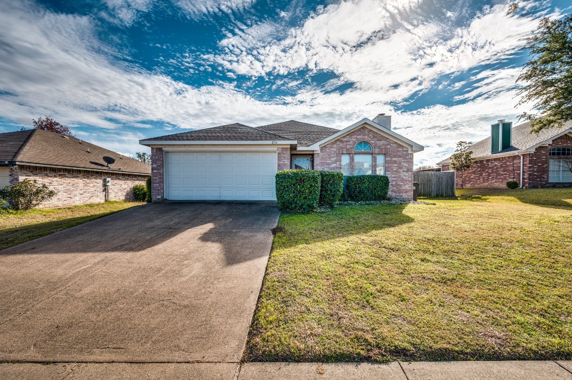 216 Los Angeles Drive Glenn Heights TX 75154