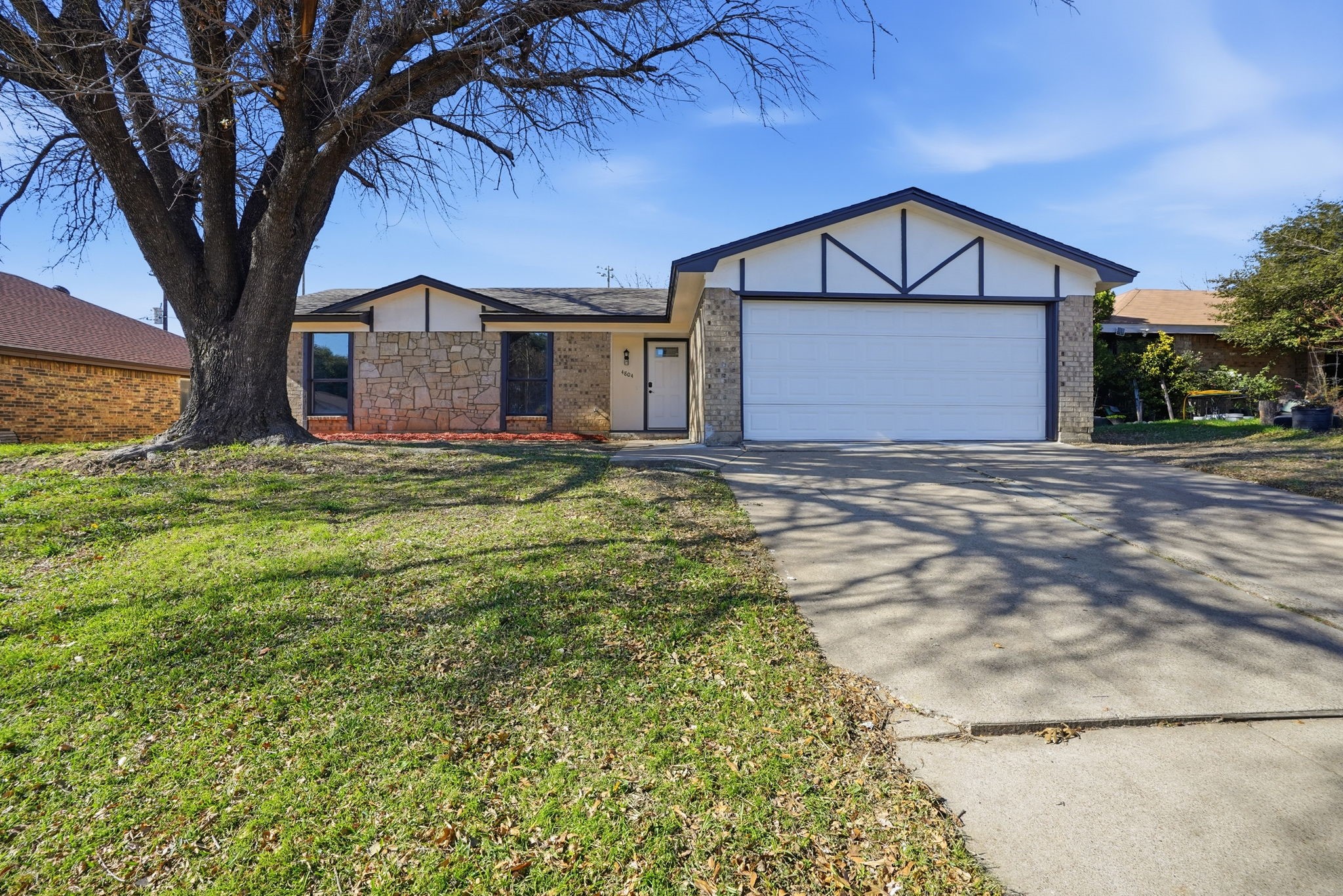 4804 Green Hollow Drive Arlington TX 76017
