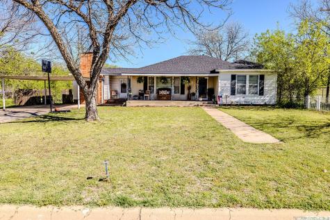 1317 1st Street Graham TX 76450