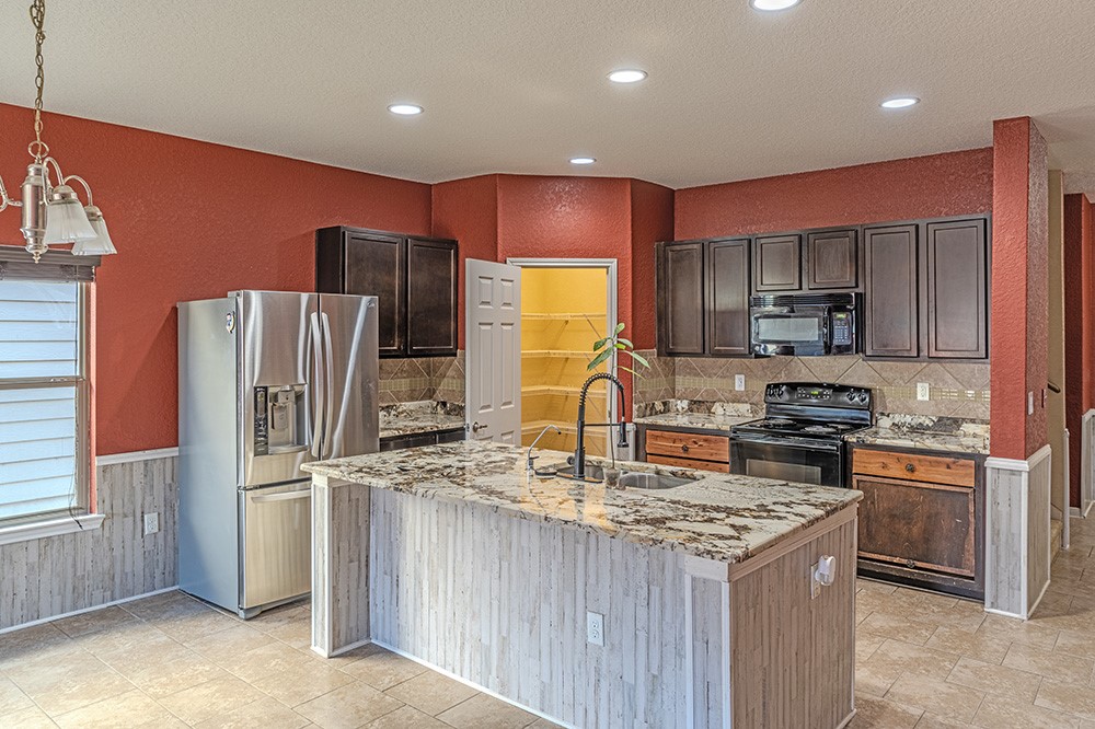 7103 Azalea Square San Antonio TX 78218