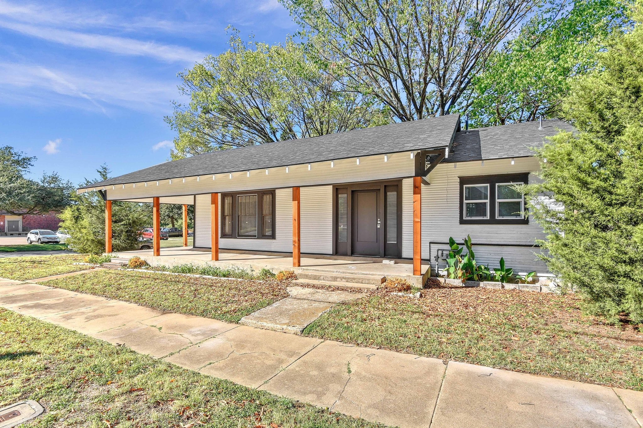 1115 S Rusk Avenue Denison TX 75020