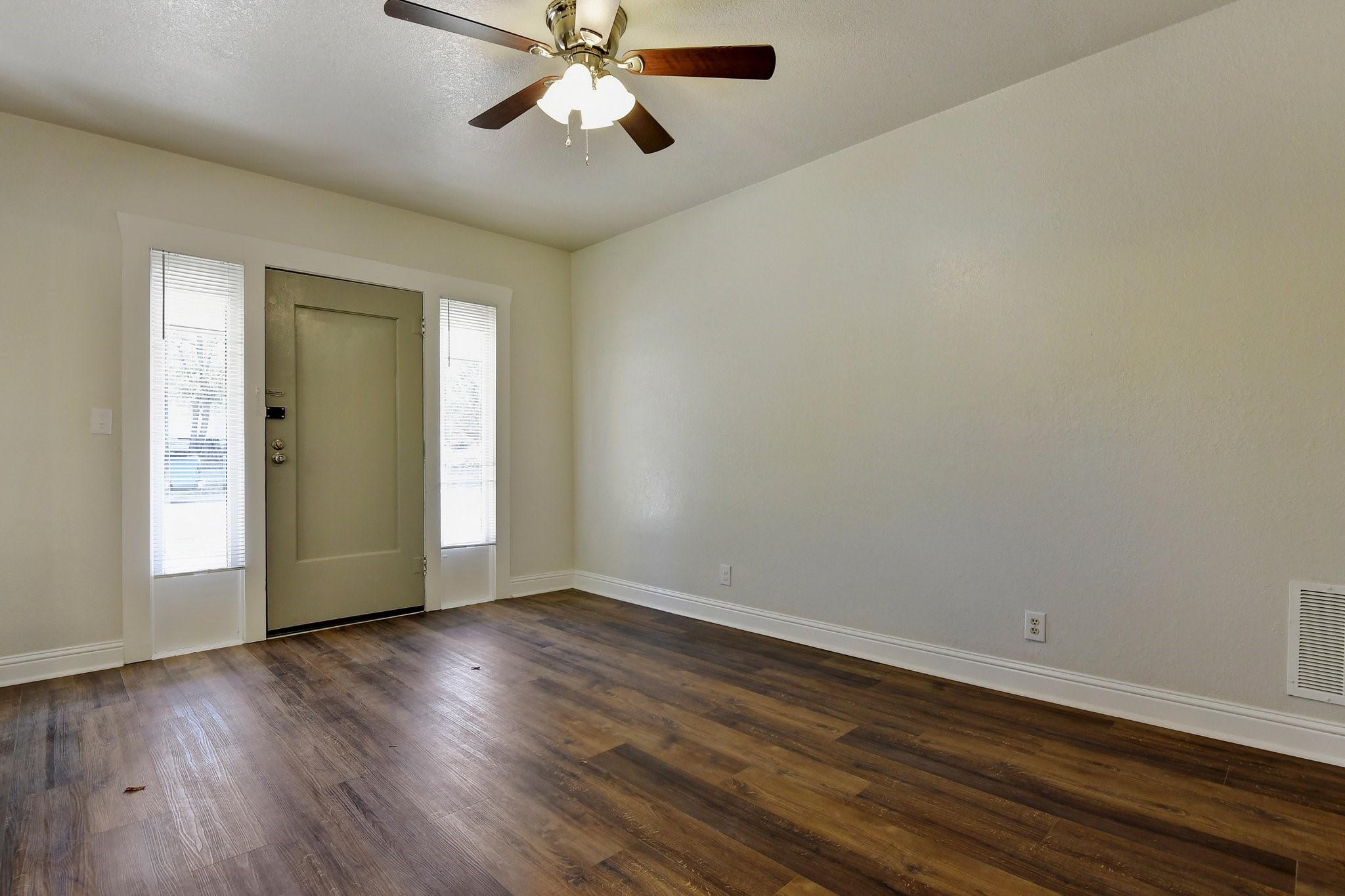 1115 S Rusk Avenue Denison TX 75020
