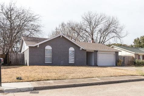 2133 Sheriff Drive Grand Prairie TX 75051