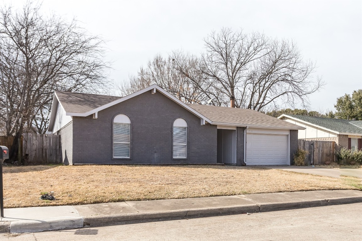 2133 Sheriff Drive Grand Prairie TX 75051