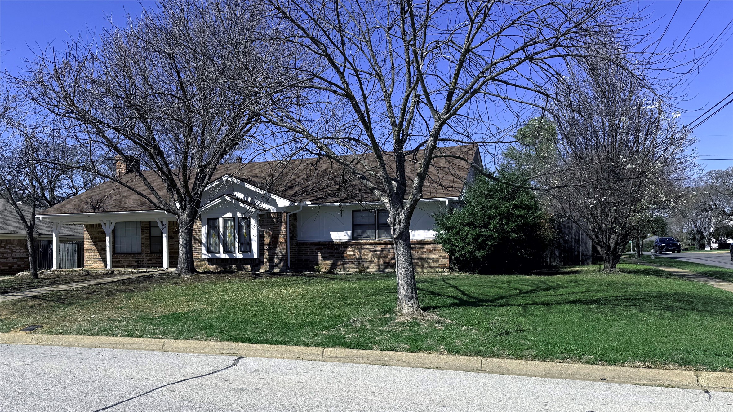 520 Baker Drive Hurst TX 76054