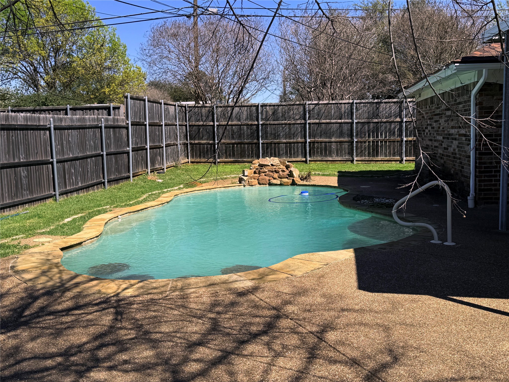 520 Baker Drive Hurst TX 76054