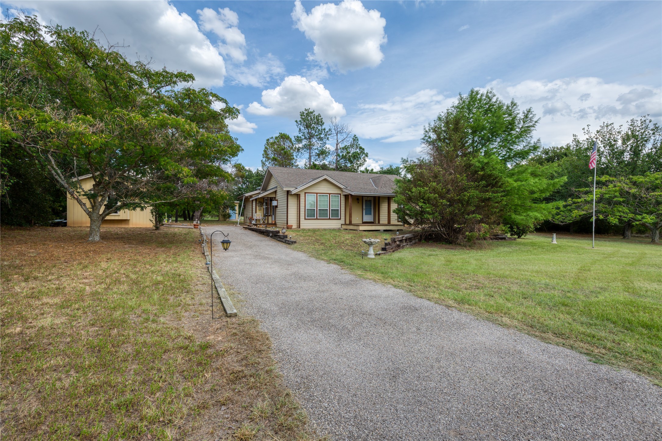 154 Carey Lane Springtown TX 76082